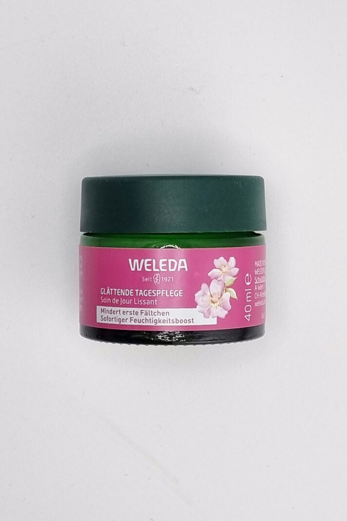 Wygładzający krem na dzień z dziką różą i białą herbatą, Weleda