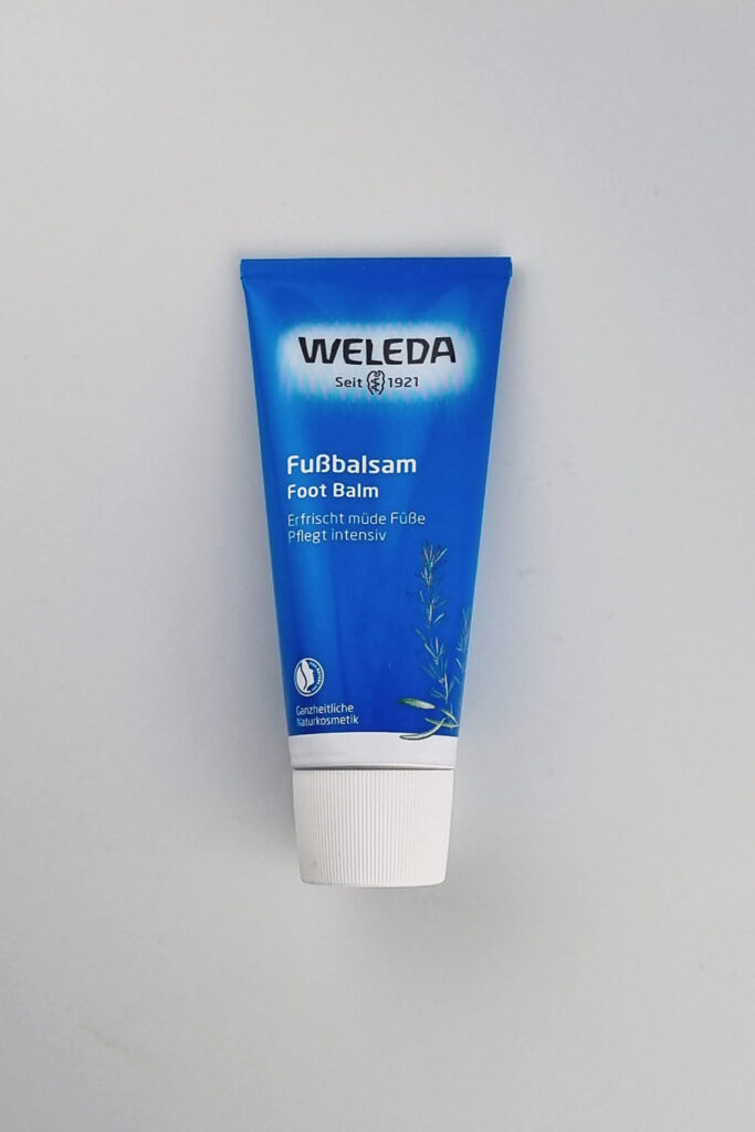 Naturalny Odświerzający balsam do stóp Weleda z mirrą