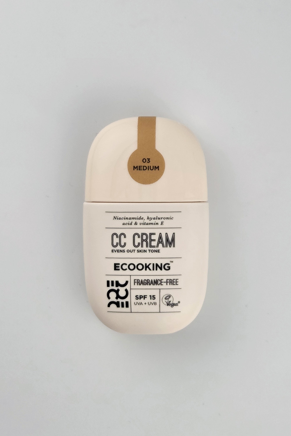 Naturalny krem do twarzy cc koloryzujący spf 15 odcień 03