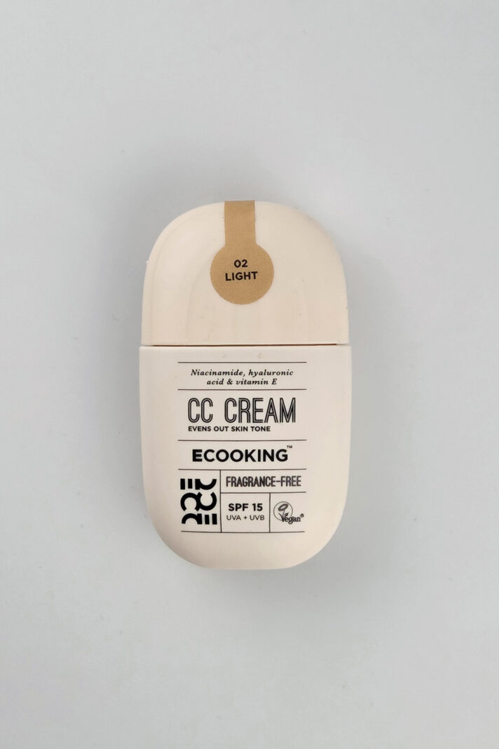 Naturalny krem do twarzy cc koloryzujący spf 15 light 02