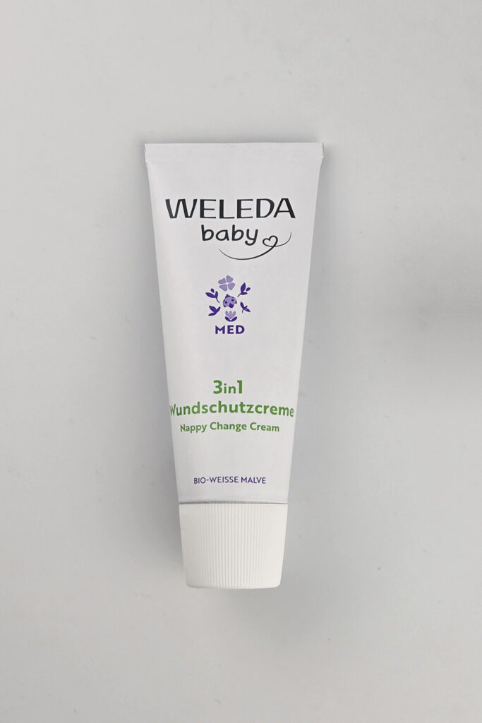 Naturalny krem przeciw odparzeniom Weleda Baby Med 3w1 z białą malwą i tlenkiem cynku