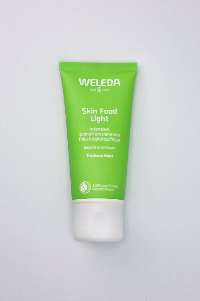 Naturalny krem silnie nawilżający skórę Weleda Skin Food