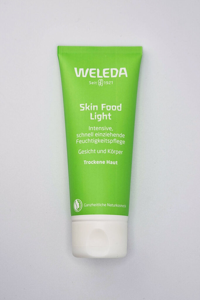 Naturalny krem nawilżający Weleda Skin Food Light